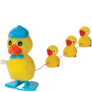 WIND-UP WALKING DUCK WITH DUCKLINGS